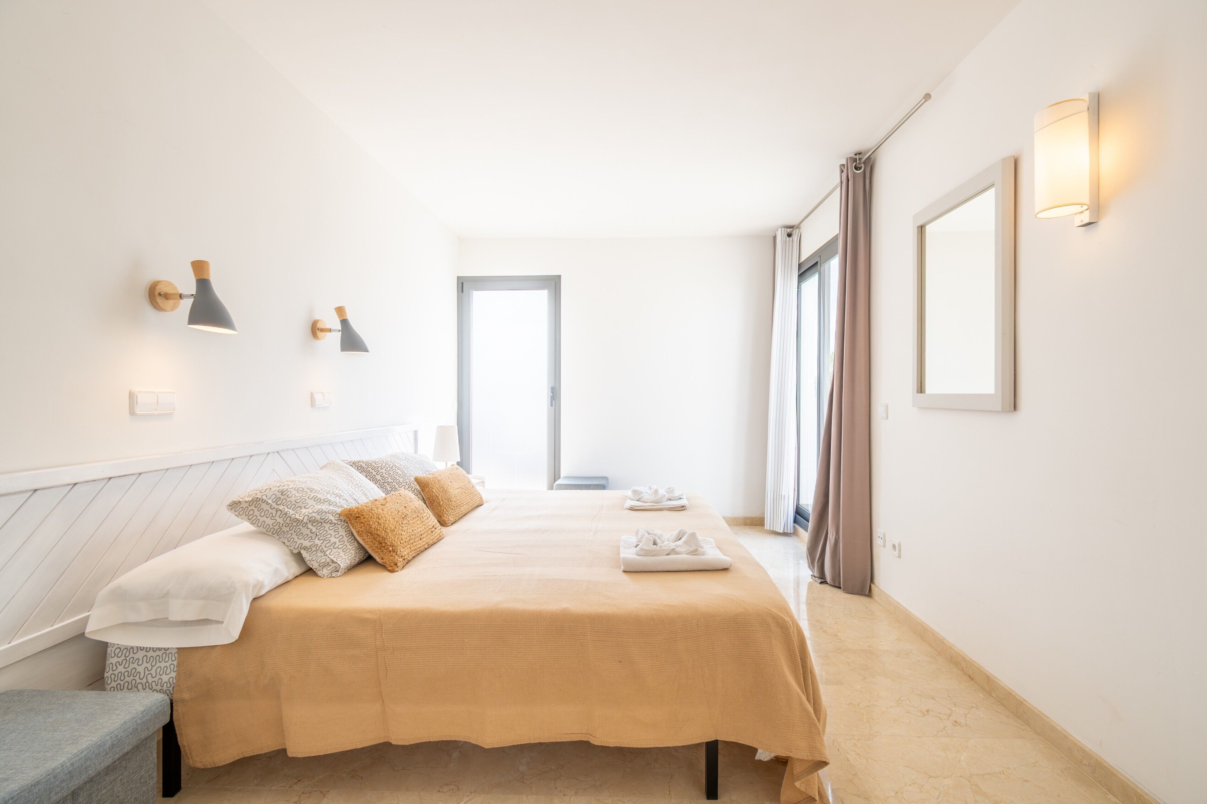 4 Schlafzimmer, kostenloses WLAN, Bettwäsche