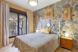 3 bedrooms, free WiFi, bed sheets