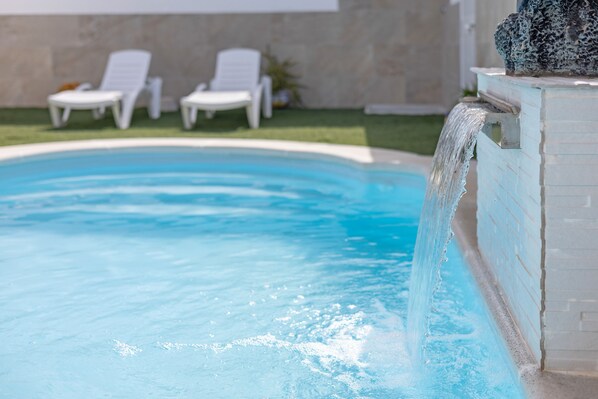 Pool - Holiday Home 'La Brujita' with Private Pool, Wi-Fi and Air Conditioning (Chiclana de la Frontera)