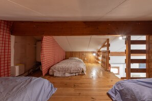 2 bedrooms, free WiFi, bed sheets