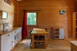 Dining - Chalet 'Rouge 4 Personnes' with Balcony and Wi-Fi (Darbres)