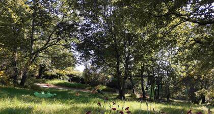 Chalet 'Rouge 4 Personnes' avec balcon et Wi-Fi