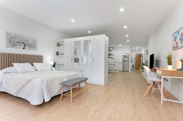 1 bedroom, iron/ironing board, free WiFi, bed sheets