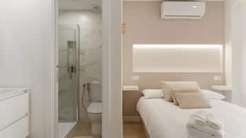 Een strijkplank/strijkijzer, gratis wifi, beddengoed