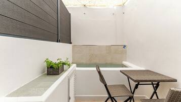 Bain à remous intérieur