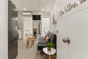 Iron/ironing board, free WiFi, bed sheets - La Cala Home - Cala Arena - Ground Floor Studio with Private Patio and Pool (La Cala de Mijas)