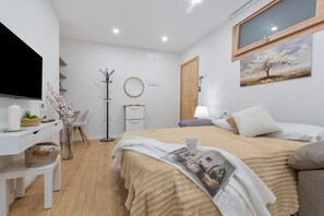 1 bedroom, iron/ironing board, free WiFi, bed sheets