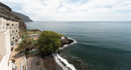 Vacation Apartment 'Casa Del Sabio' with Sea View, Balcony and Wi-Fi