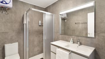 Dusch, hÄrtork och handdukar