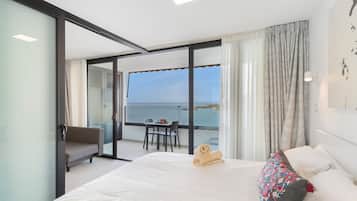 1 dormitorio, tabla de planchar con plancha, wifi gratis y ropa de cama