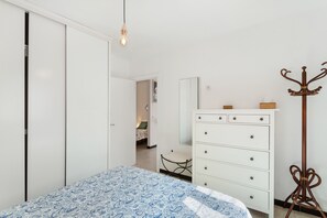 3 quartos, ferros/tábuas de passar roupa, Wi-Fi de cortesia