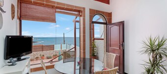 Vacation Home 'Olas De Plata' with Mountain View, Private Terrace and Wi-Fi