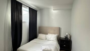 2 makuuhuonetta, silitysrauta/-lauta, Wi-Fi, vuodevaatteet