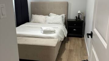 2 bedrooms, iron/ironing board, WiFi, bed sheets