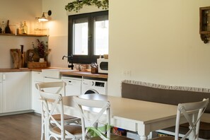 Dining - House near La Griega Beach - La Llosa del Corral (Colunga)