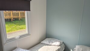 2 soverom, strykejern/-brett, reiseseng for barn og wi-fi