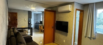 Loft 202 - Cozy with HOT AND COLD Air Conditioning throughout the Loft