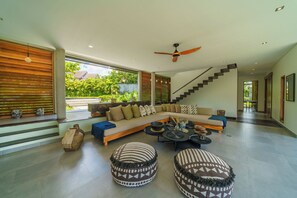 Stereo - Luxury 4 Bedroom Villa, Bali Villa 2161 (Bali)