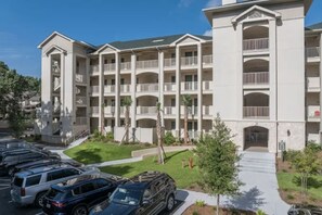 Exterior - 3BR 2BA condo,Hilton Head Island, SC. June 27-July 7, 2025 - 3 nite min (Hilton Head Island)