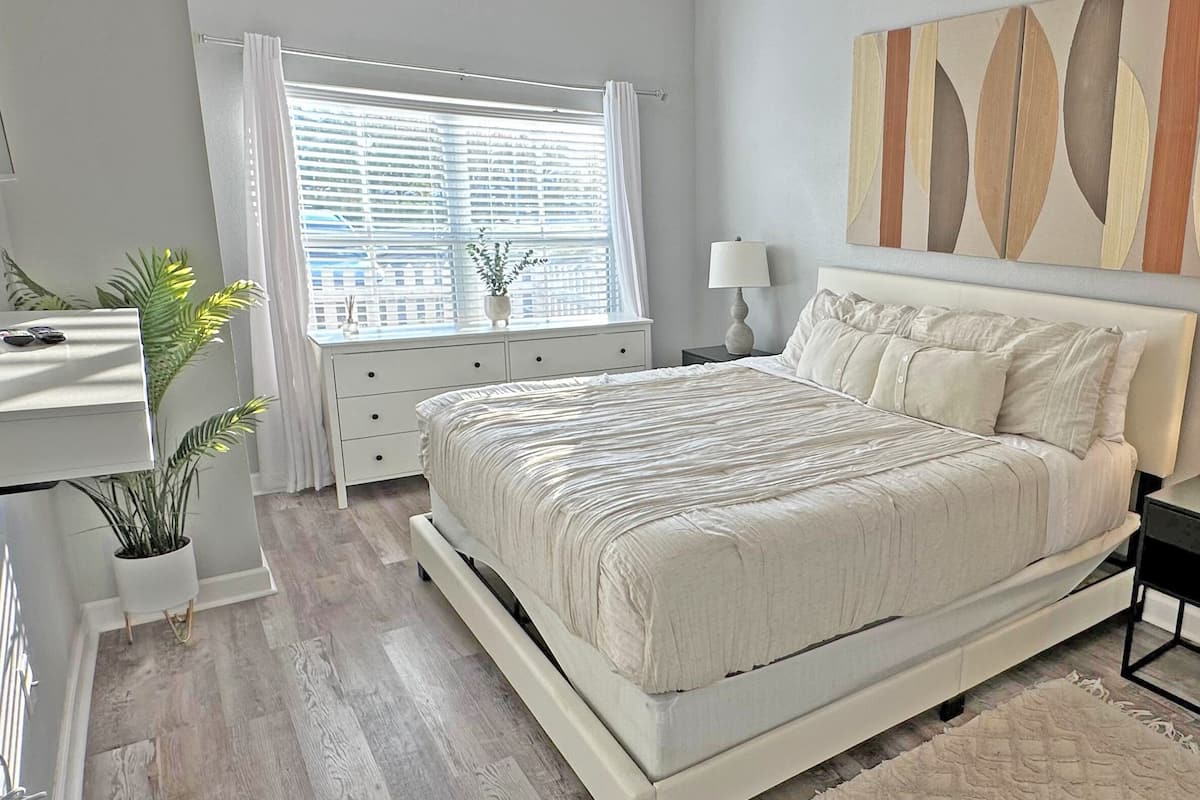 Deluxe Villa, 3 Bedrooms, Garden View | 3 bedrooms, iron/ironing board, free cots/infant beds, free WiFi