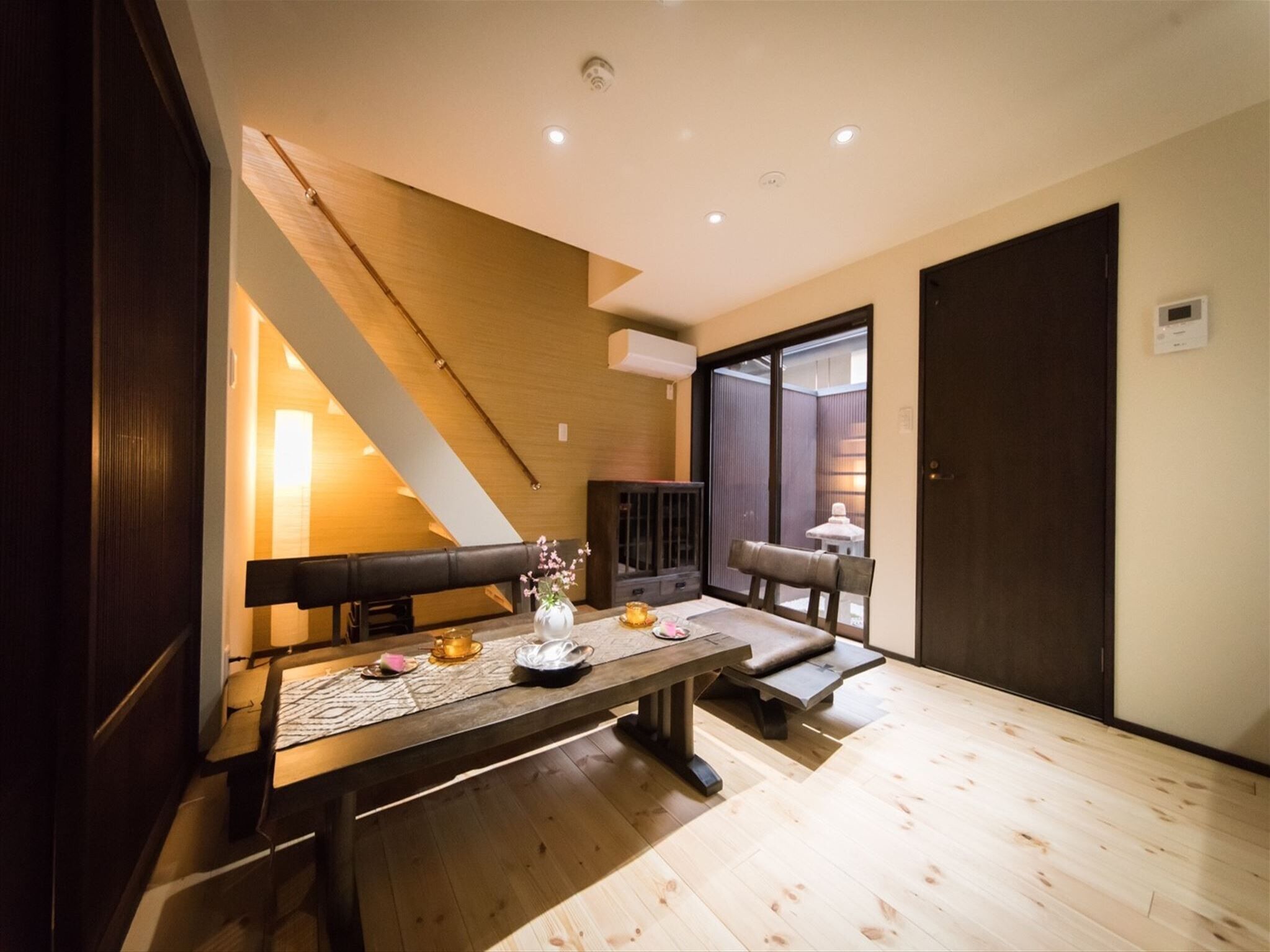 Apartment | Living area | 27-inch LCD TV with digital channels