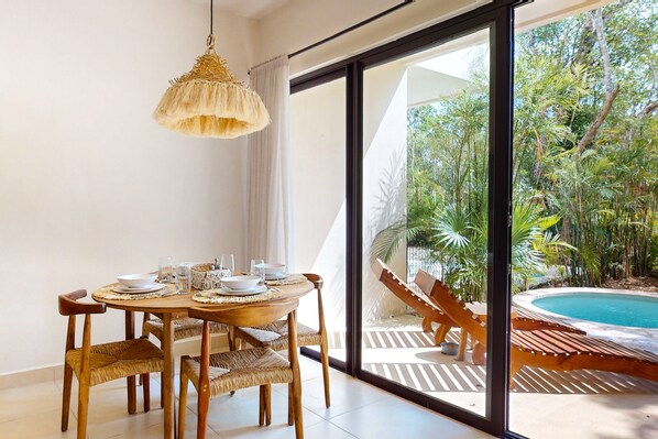 تناول الطعام