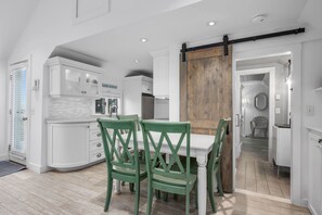 Dining - Stay by the Sea at Sharon's Cottage (South Yarmouth)