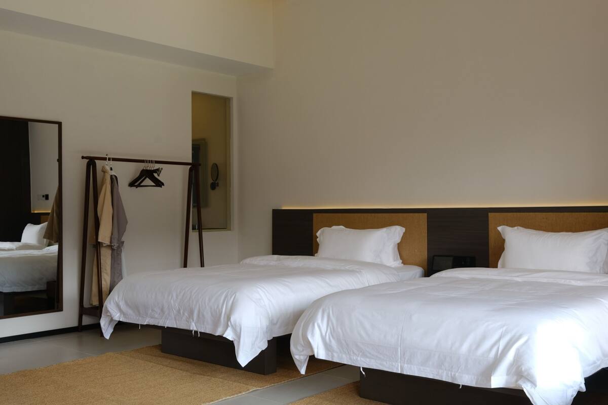 Superior Twin kamer, uitzicht op resort | Een bureau, een laptopwerkplek, gratis wifi