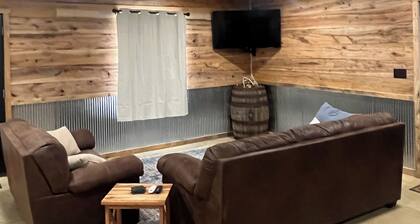 Welcome to The Outskirts! Comfy Cabin Studio perfect for that weekend getaway.