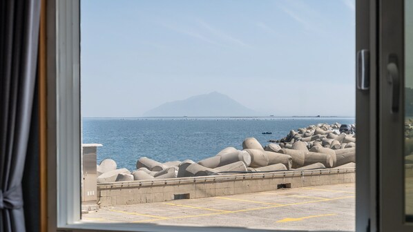 Basic Room, 1 Bedroom (Apt. 101, Building B)