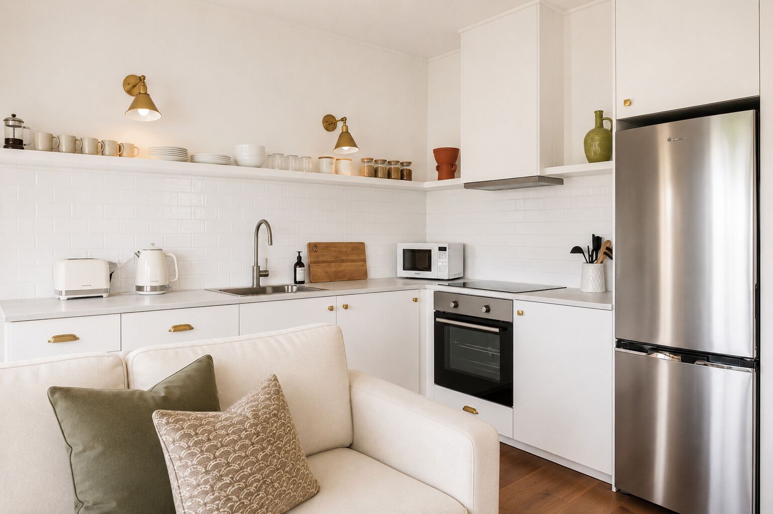 Coffee/tea maker, fridge, microwave, oven