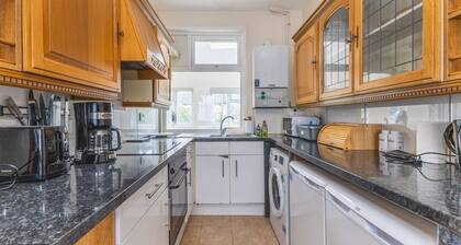 GuestReady - Relaxing Finchley retreat with garden