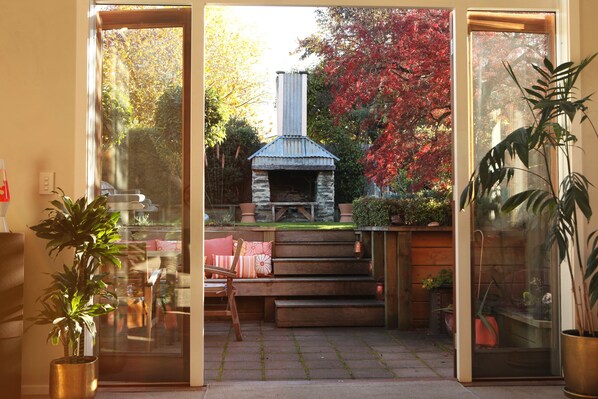 Terrace/patio - Arrowtown Cottage on Centennial (Arrowtown)