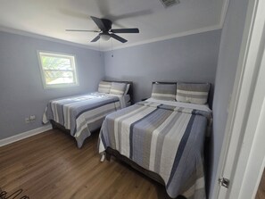 3 soverom, strykejern/-brett, wi-fi (inkludert) og sengetøy