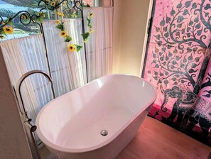 Dusche, Handtücher, Seife, Shampoo