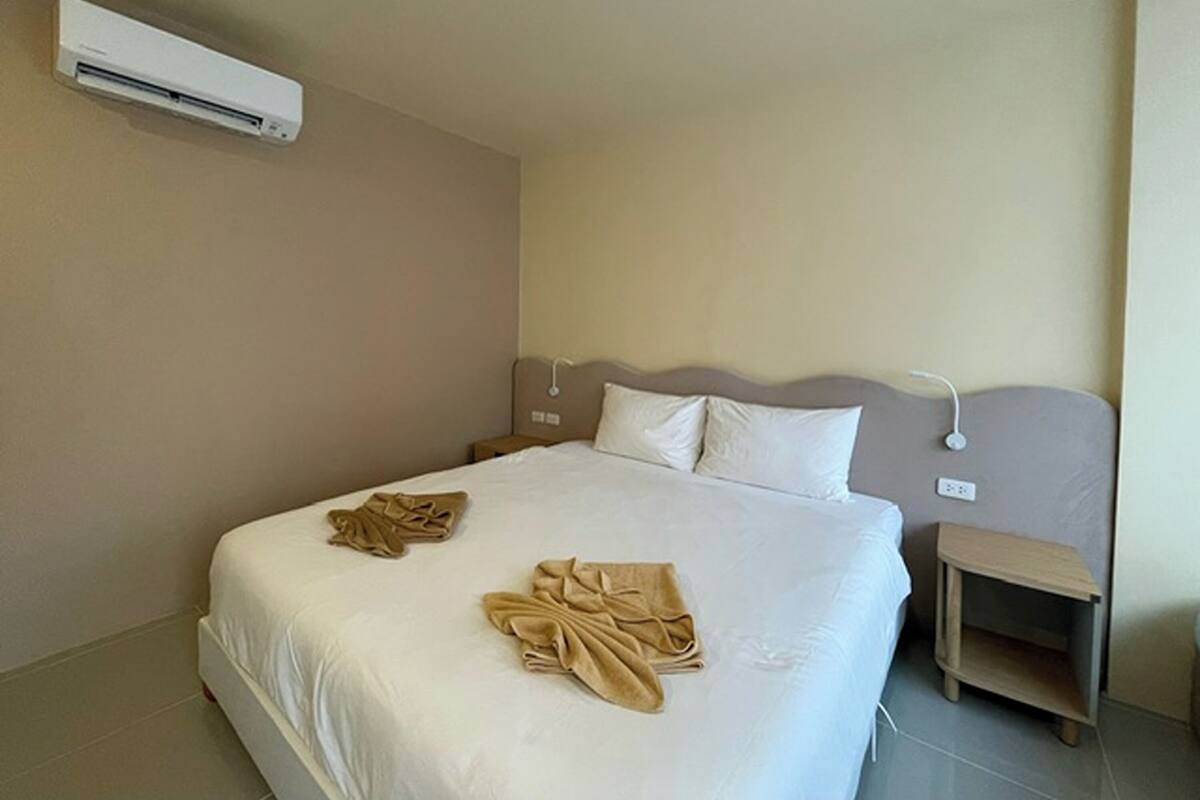 Superior Room, Balcony, Mountain View | Hypo-allergenic bedding, in-room safe, individually decorated