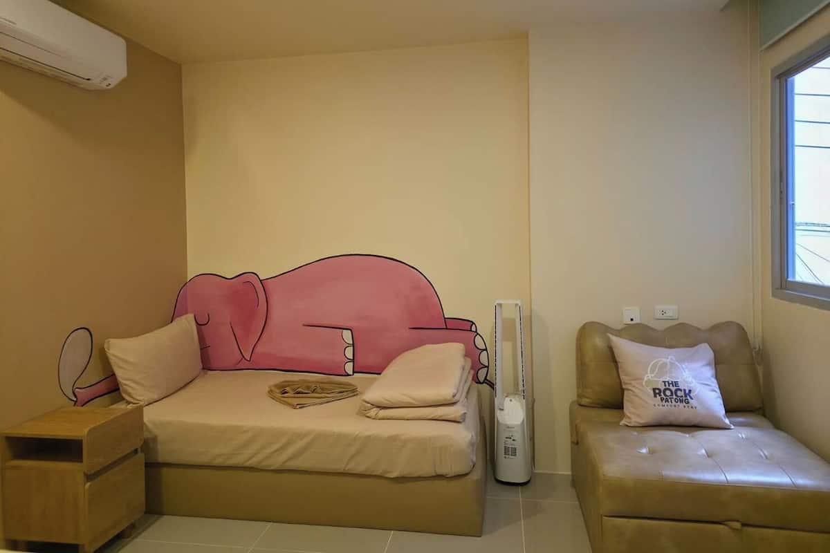 Literie hypoallergénique, Wi-Fi gratuit, draps fournis