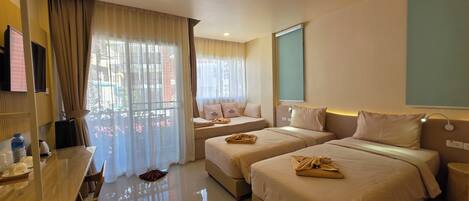 Chambre Triple Exclusive, plusieurs chambres | Literie hypoallergénique, Wi-Fi gratuit, draps fournis