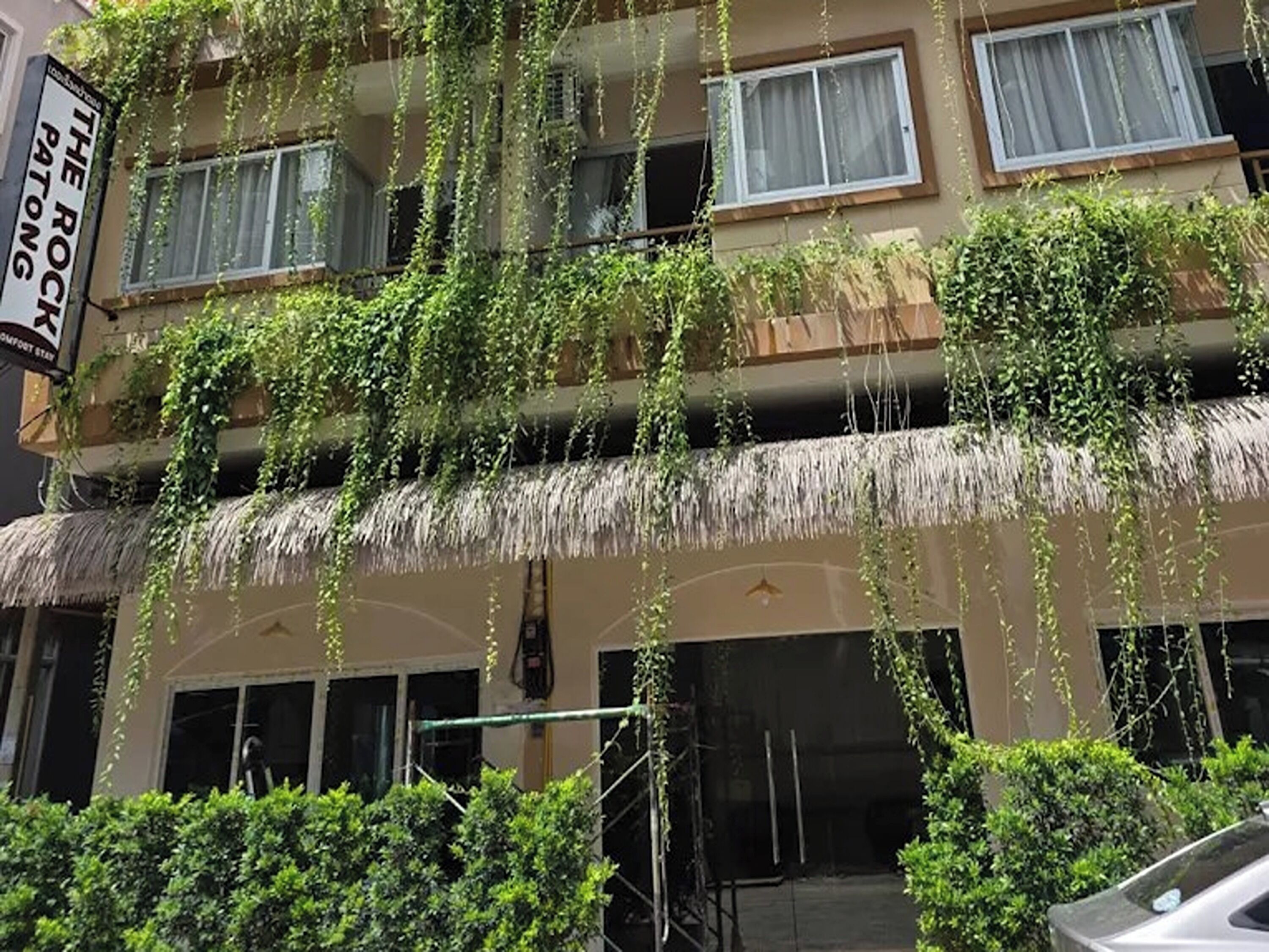 Fachada de la propiedad