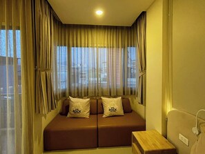 Camera tripla, balcone | Biancheria da letto ipoallergenica, una cassaforte in camera