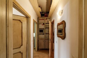 Interior - GuestHost - Comfy Apt near the Castle of Brolio (San Regolo)