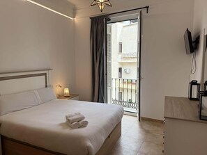 2 bedrooms, iron/ironing board, Internet, bed sheets