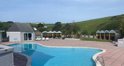 Newquay Bay - 3-Bed Caravan - Sleeps 6