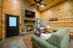Interior - Direct ATV trail access, covered patio with hot tub, and fire pit near Hochatown (Broken Bow)