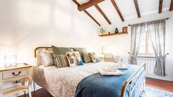 3 chambres, fer et planche Ă repasser, Wi-Fi, draps fournis