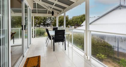 Lovely 4 bedroom home with resort amenities