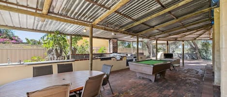 Outdoor dining