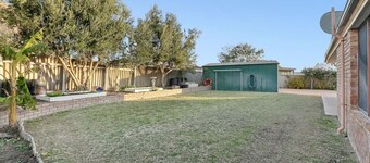 Slow M`Ocean Beach Retreat