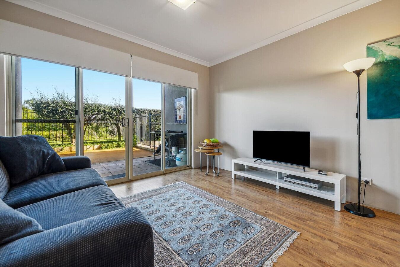 Télévision, chaîne hi-fi