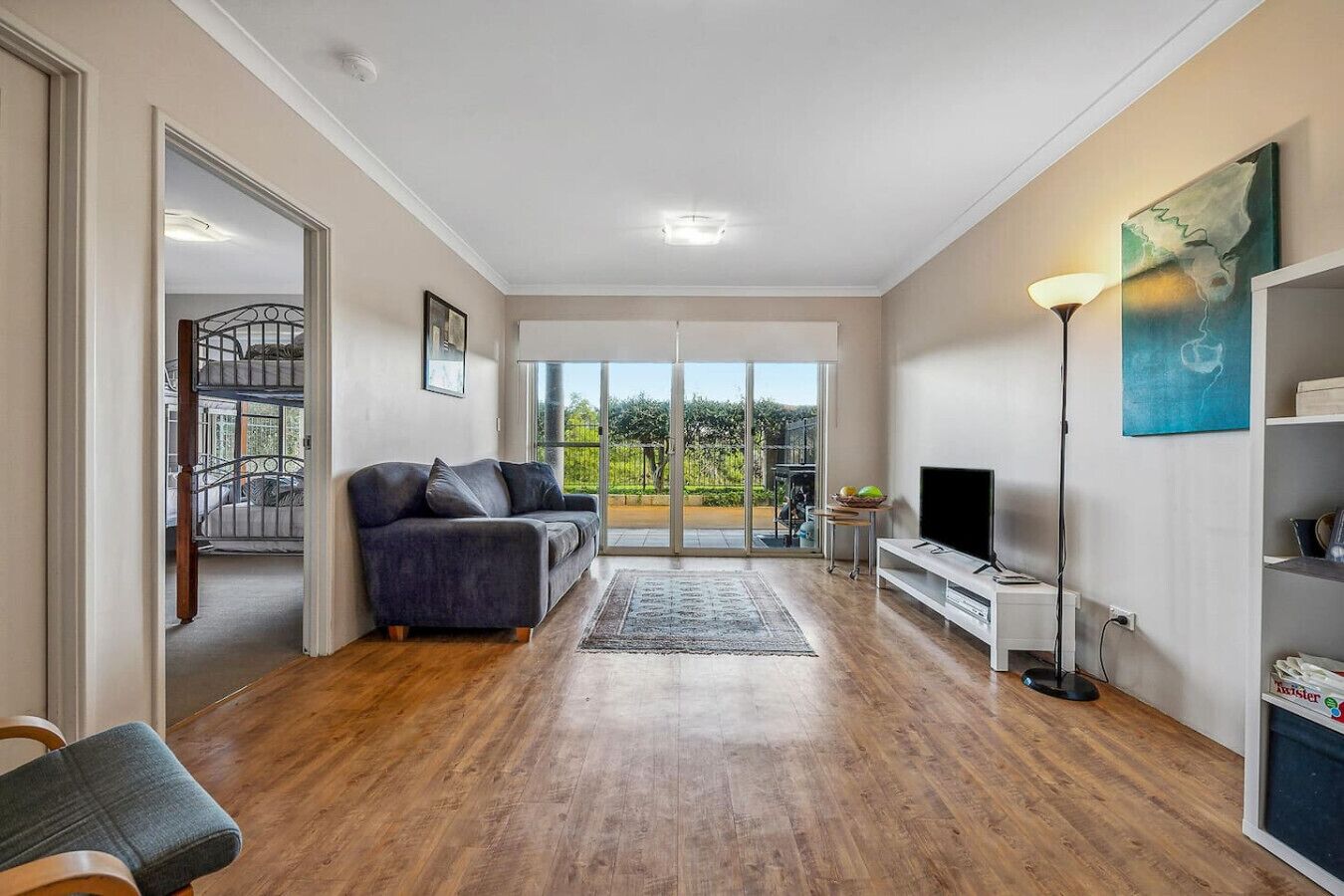 Télévision, chaîne hi-fi